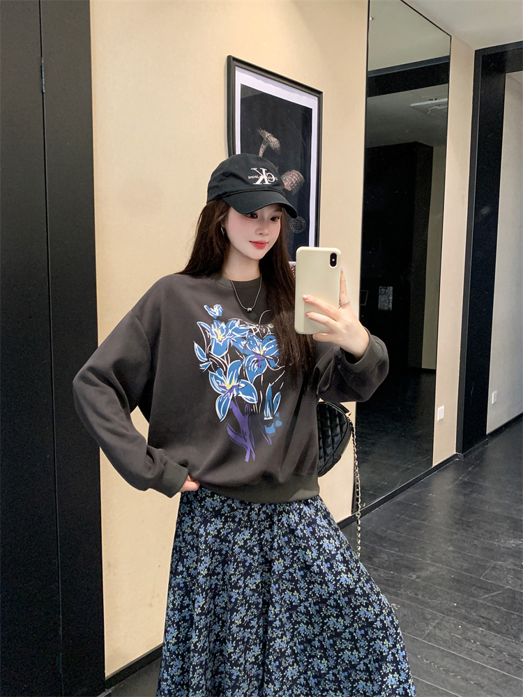 Real Photo Spring New Design Pullover Loose Sweatshirt Vintage Dark Gray Irregular Floral Cami Dress Set - Image 4