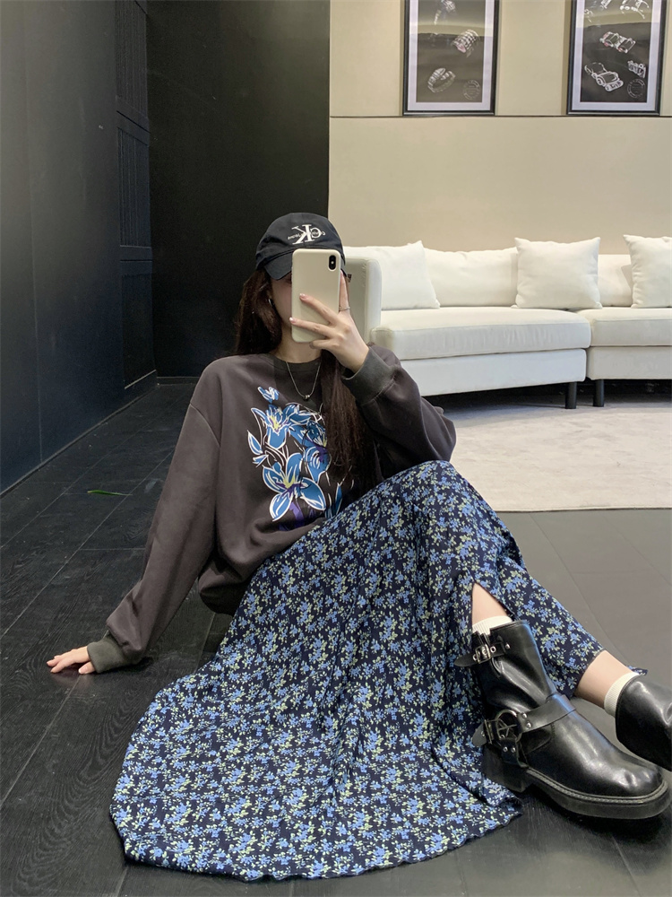 Real Photo Spring New Design Pullover Loose Sweatshirt Vintage Dark Gray Irregular Floral Cami Dress Set - Image 2