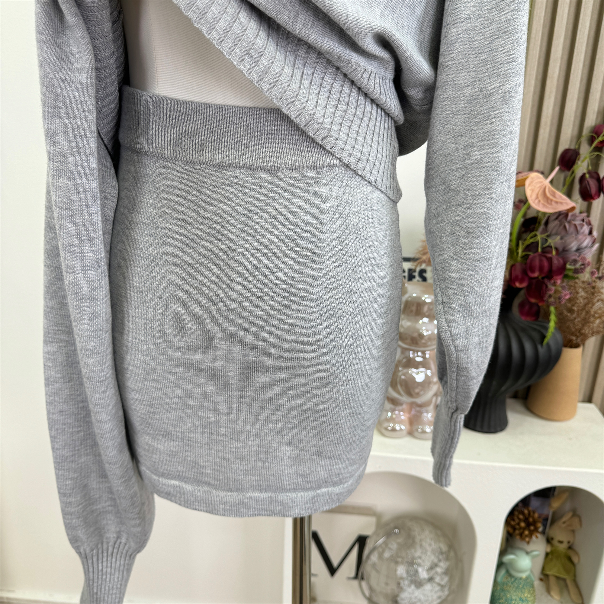 Cher Luna Gray Knit Two-Piece Set for Women Autumn Relaxed Off-Shoulder Top and Skirt - Image 3
