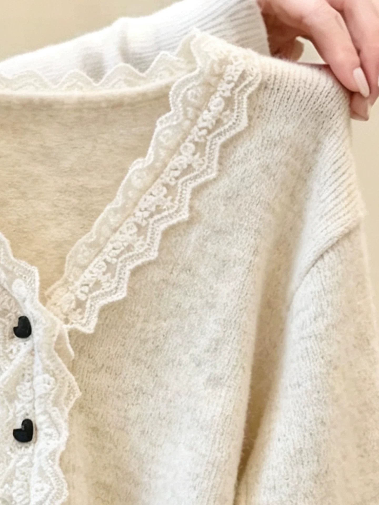 2026 Autumn French Lace Trim Heart Button Long Sleeve Knit Cardigan Top for Women - Image 4