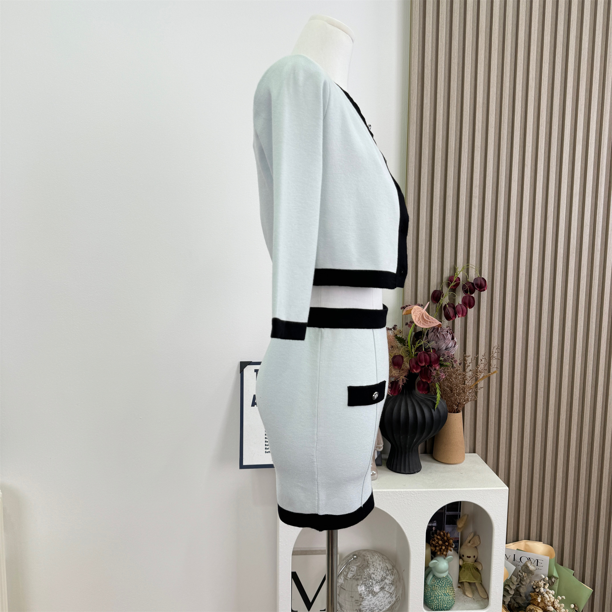 Custom Ruoyu Su Li Art Student Three-Piece Knit Set: Seven-Sleeve Cardigan, Camisole, and Skirt - Image 3